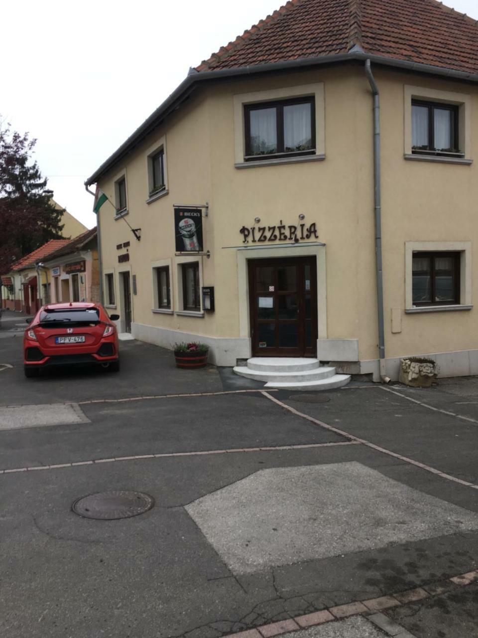 Makk Marci Panzio Bed & Breakfast Tokaj Exterior photo